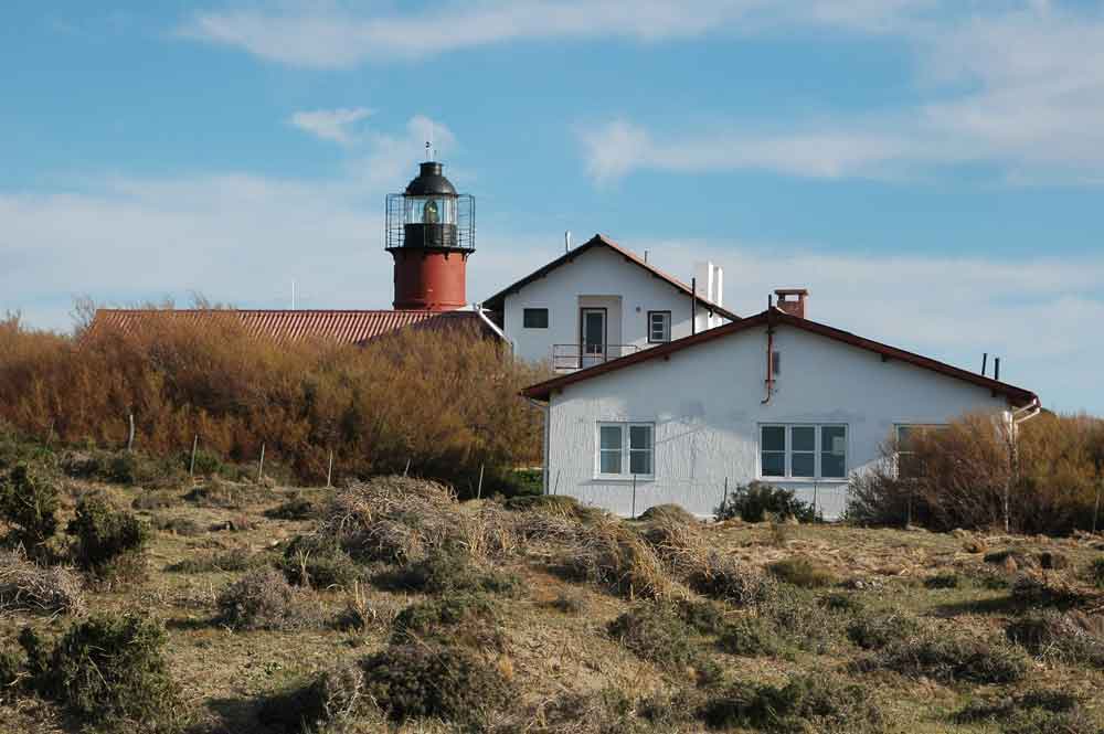 Argentina 103 - península Valdes - faro Punta Delgada.jpg